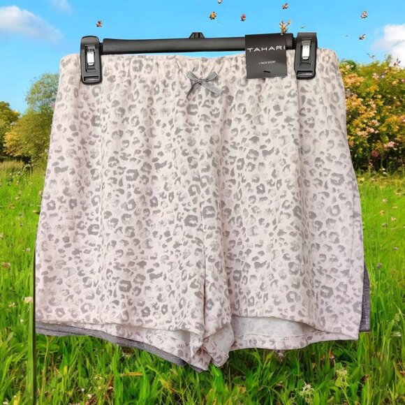 NEW!! TAHARI - 2 PACK SHORT - SIZE L - Picture 1 of 6